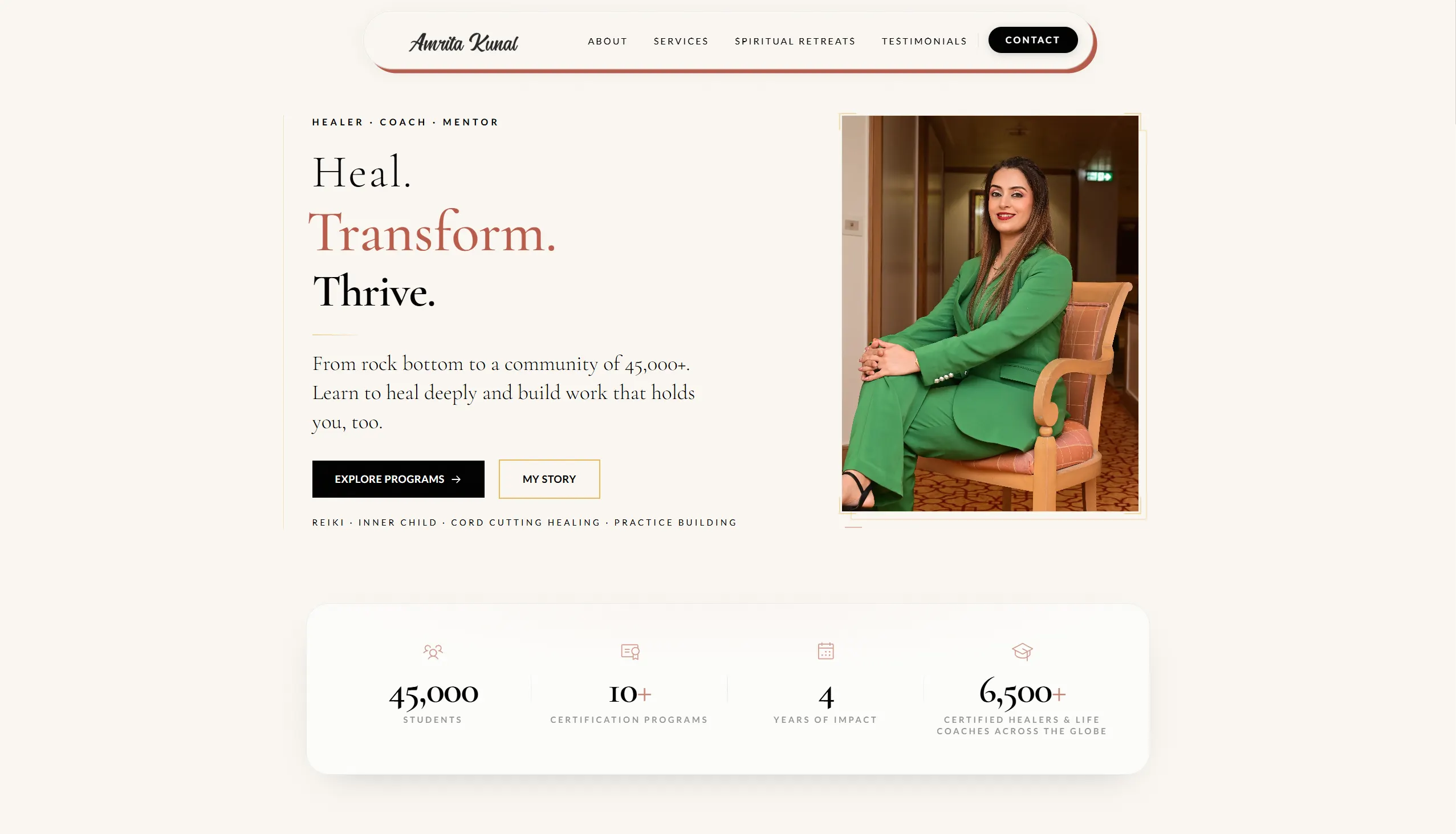 Screenshot of amritakunal.com